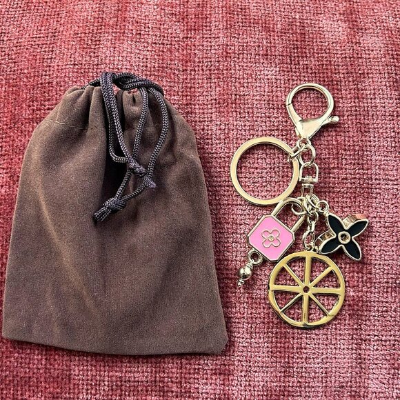 New GOLD WHEEL Bag Charm Pink ☸ - Picture 3 of 8
